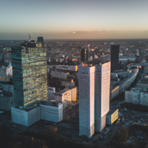 Read more about the article Biura wirtualne w centrum Warszawy – jak wybrać idealne miejsce do pracy?